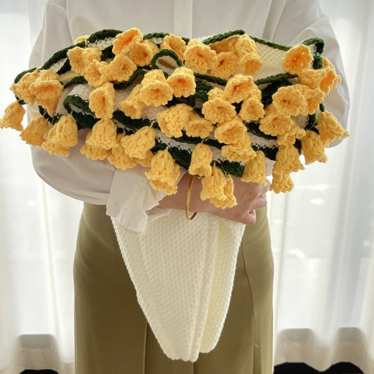 黄色い花のバラとユリのブーケブランケット